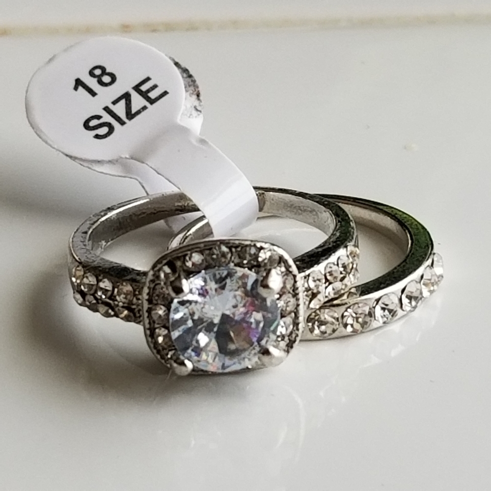 Princess Cut Cubic Zirconia  Luxury 2pcs Ring Bands New